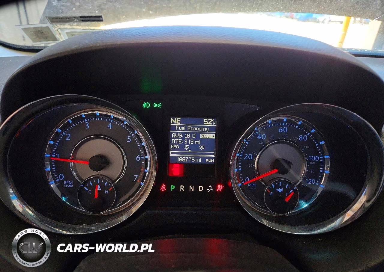2013 Chrysler Town & Country Touring VIN:2C4RC1BG4DR584445 - 9