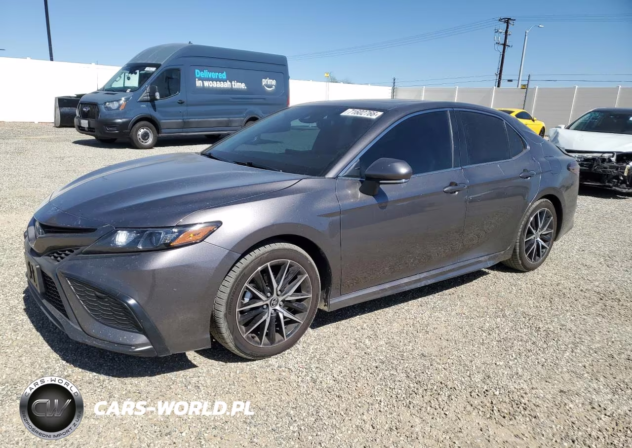 2023 Toyota Camry Hybrid Se
