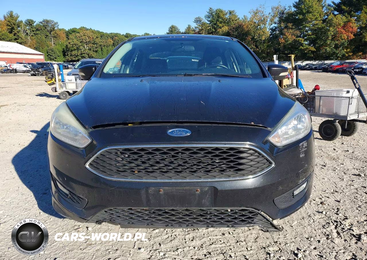 2015 Ford Focus Se VIN:1FADP3F23FL258839 - 5