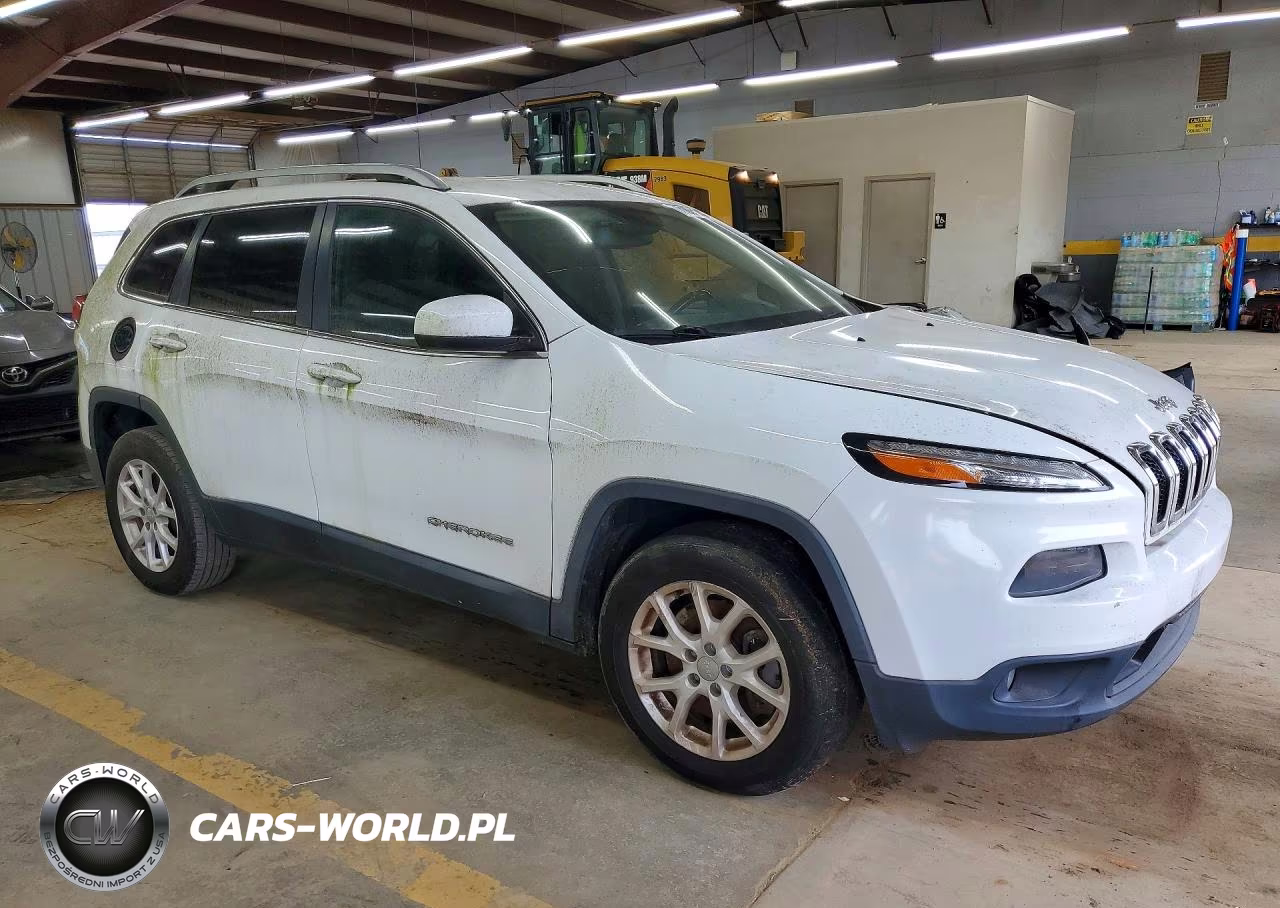 2016 Jeep Cherokee Latitude VIN:1C4PJMCB9GW251350 - 4