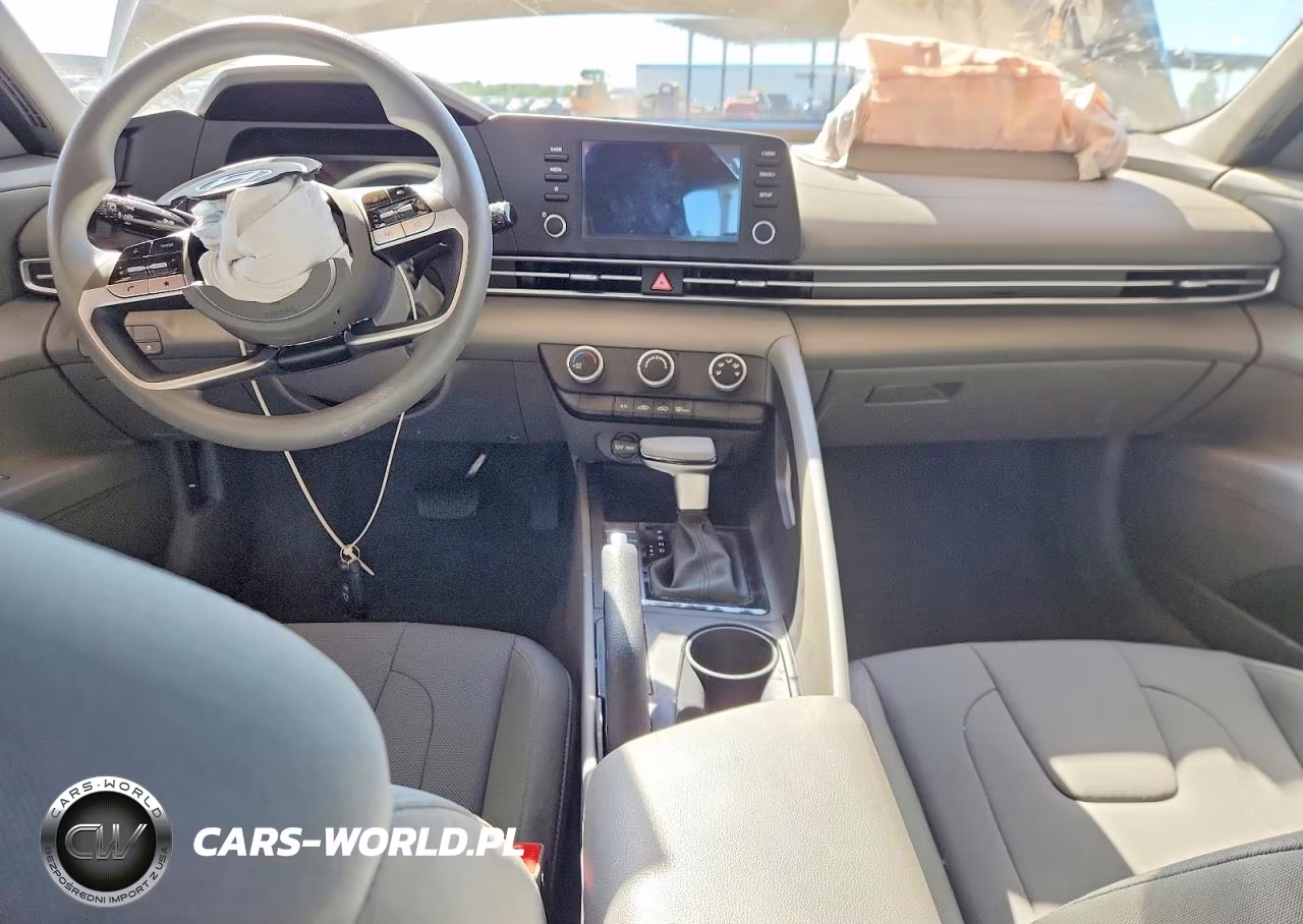 2026 Hyundai Elantra Se VIN:KMHLL4DGXTU264726 - 8