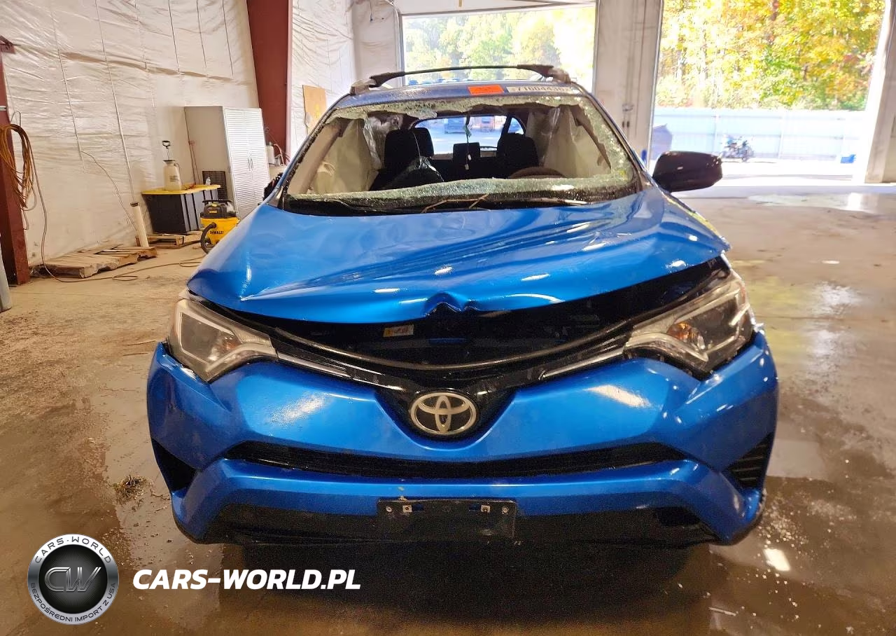 2017 Toyota Rav4 Le VIN:JTMBFREV0HJ708352 - 5