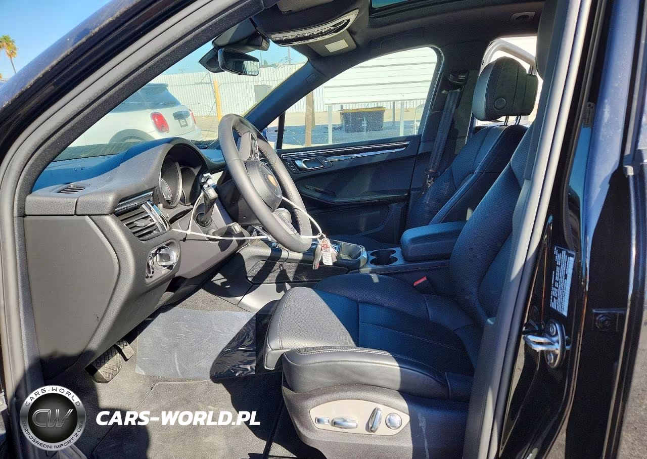 2026 Porsche Macan Base VIN:WP1AA2A57TLB13260 - 7