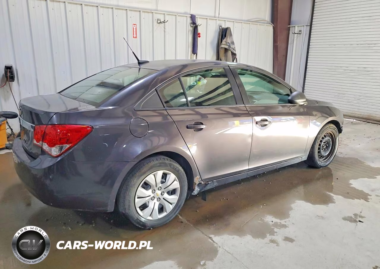 2014 Chevrolet Cruze Ls VIN:1G1PA5SG0E7171776 - 3