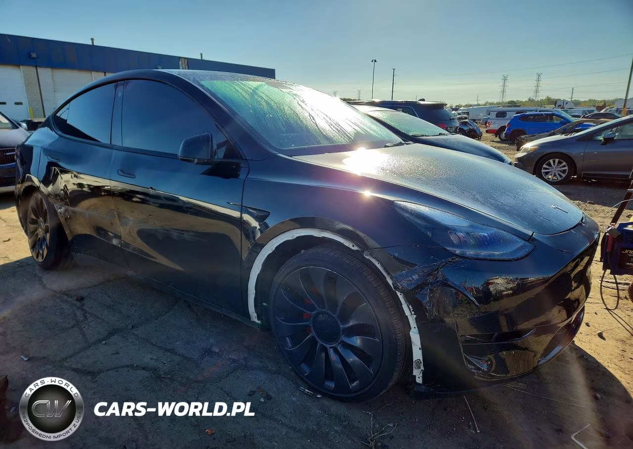 2021 Tesla Model Y VIN:5YJYGDEF6MF137101 - 4