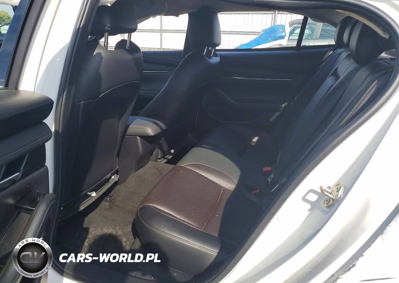 2021 Mazda 3 Premium Plus VIN:3MZBPBEY2MM214924 - 10