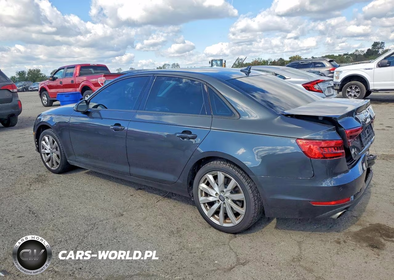 2017 Audi A4 Premium VIN:WAUANAF44HN007549 - 2