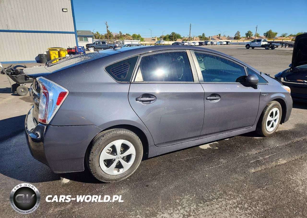 2012 Toyota Prius Three VIN:JTDKN3DU5C1535624 - 3