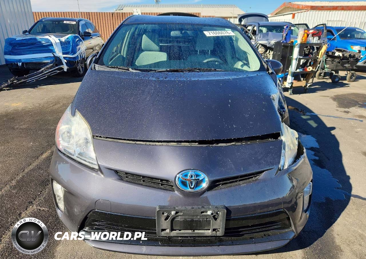 2012 Toyota Prius Three VIN:JTDKN3DU5C1535624 - 5