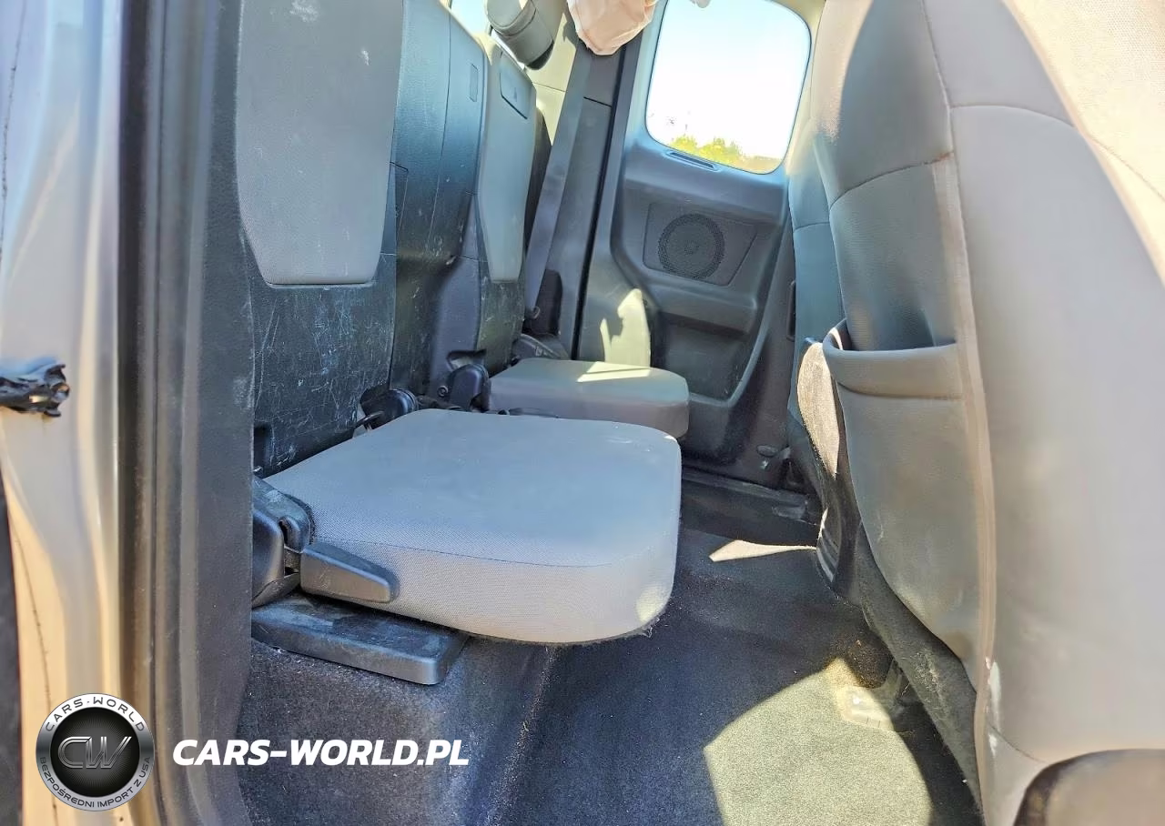 2017 Toyota Tacoma Sr VIN:5TFRX5GN0HX097737 - 10