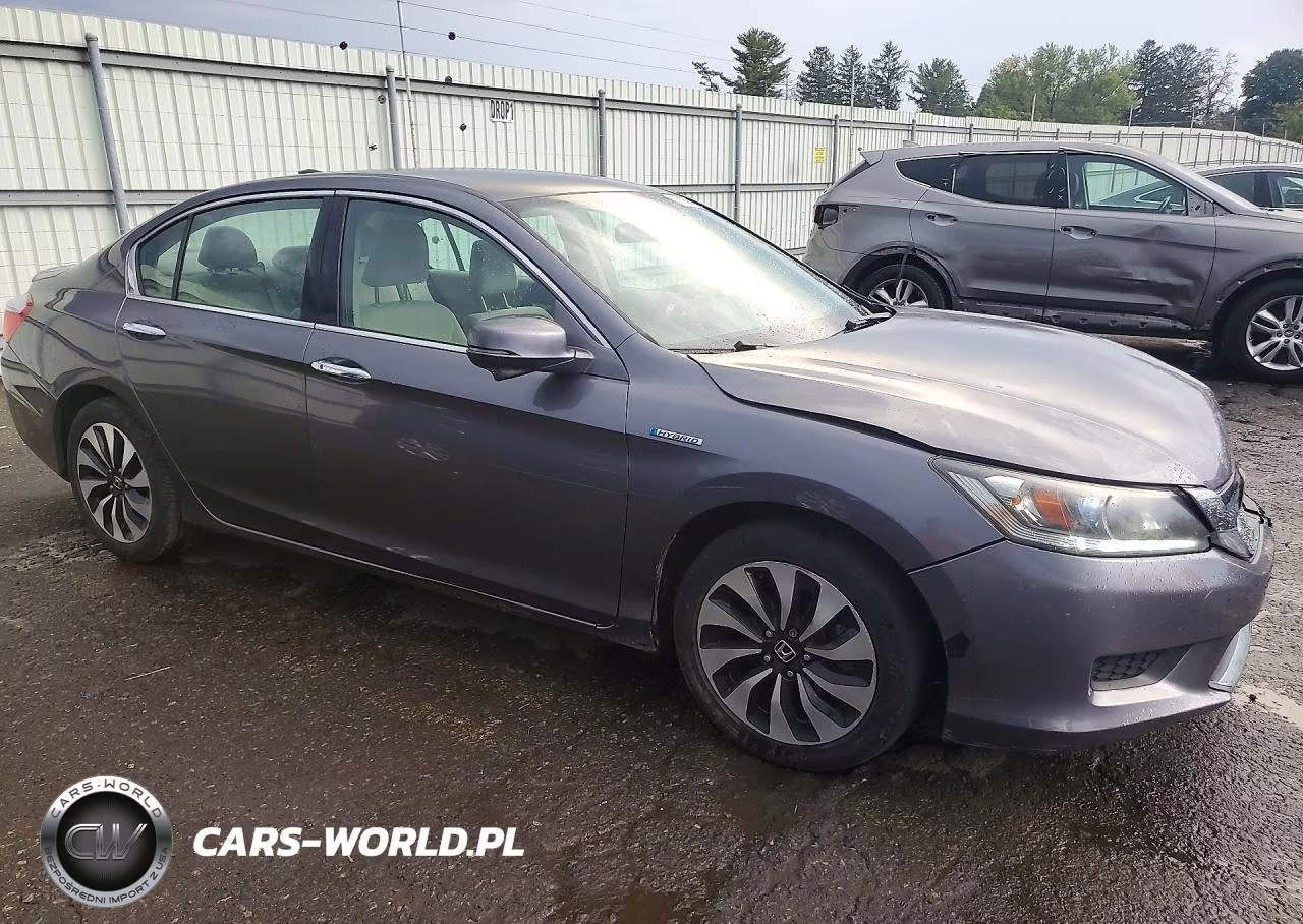 2015 Honda Accord Hybrid VIN:1HGCR6F39FA001188 - 4