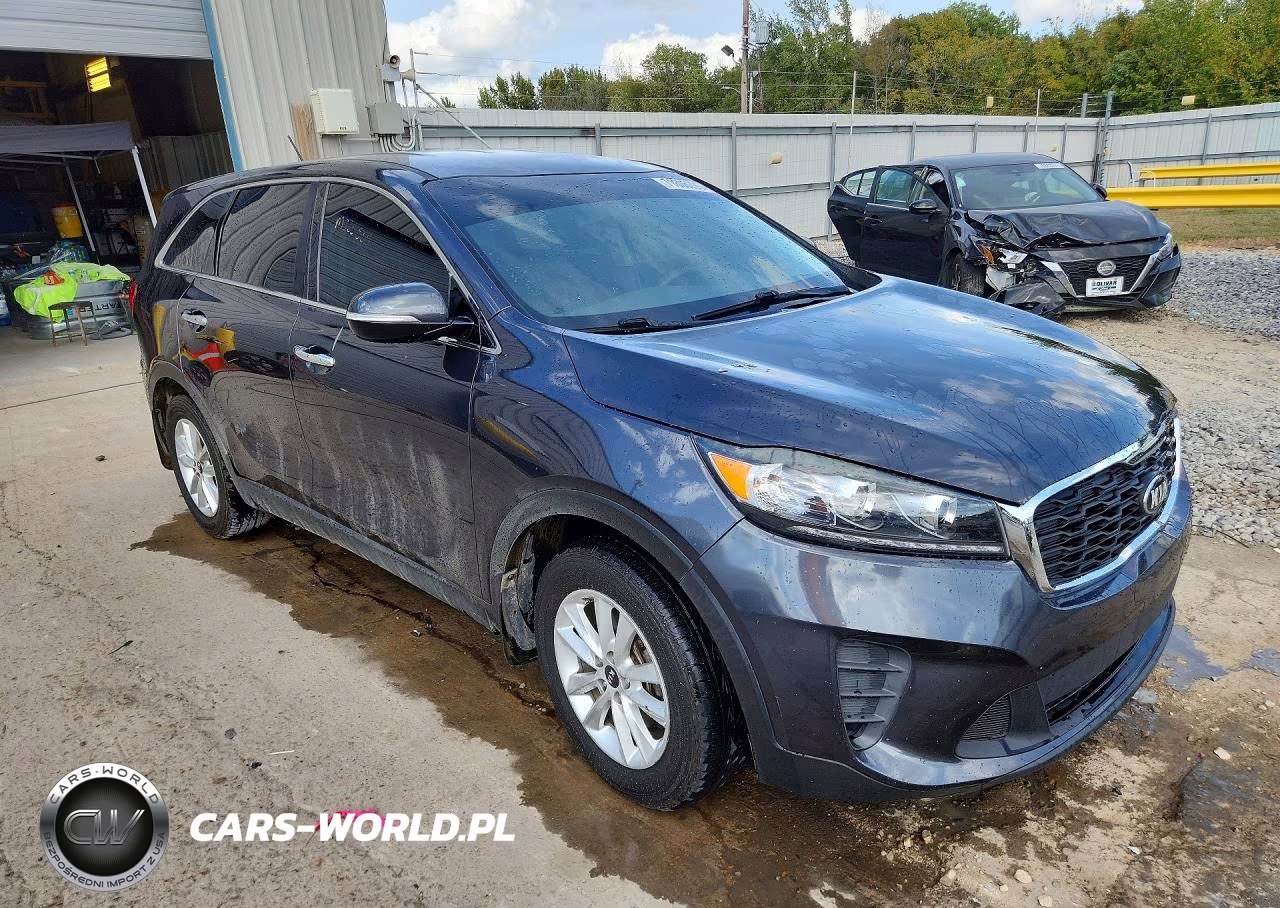 2019 Kia Sorento Lx VIN:5XYPG4A38KG544057 - 4