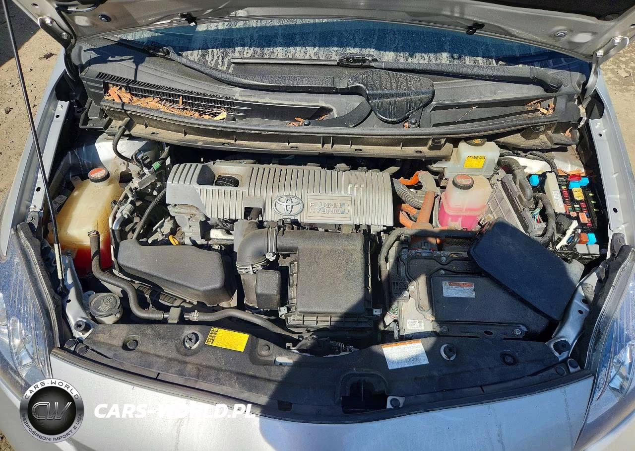 2015 Toyota Prius Plug-In Hybrid Base VIN:JTDKN3DP9F3068940 - 11