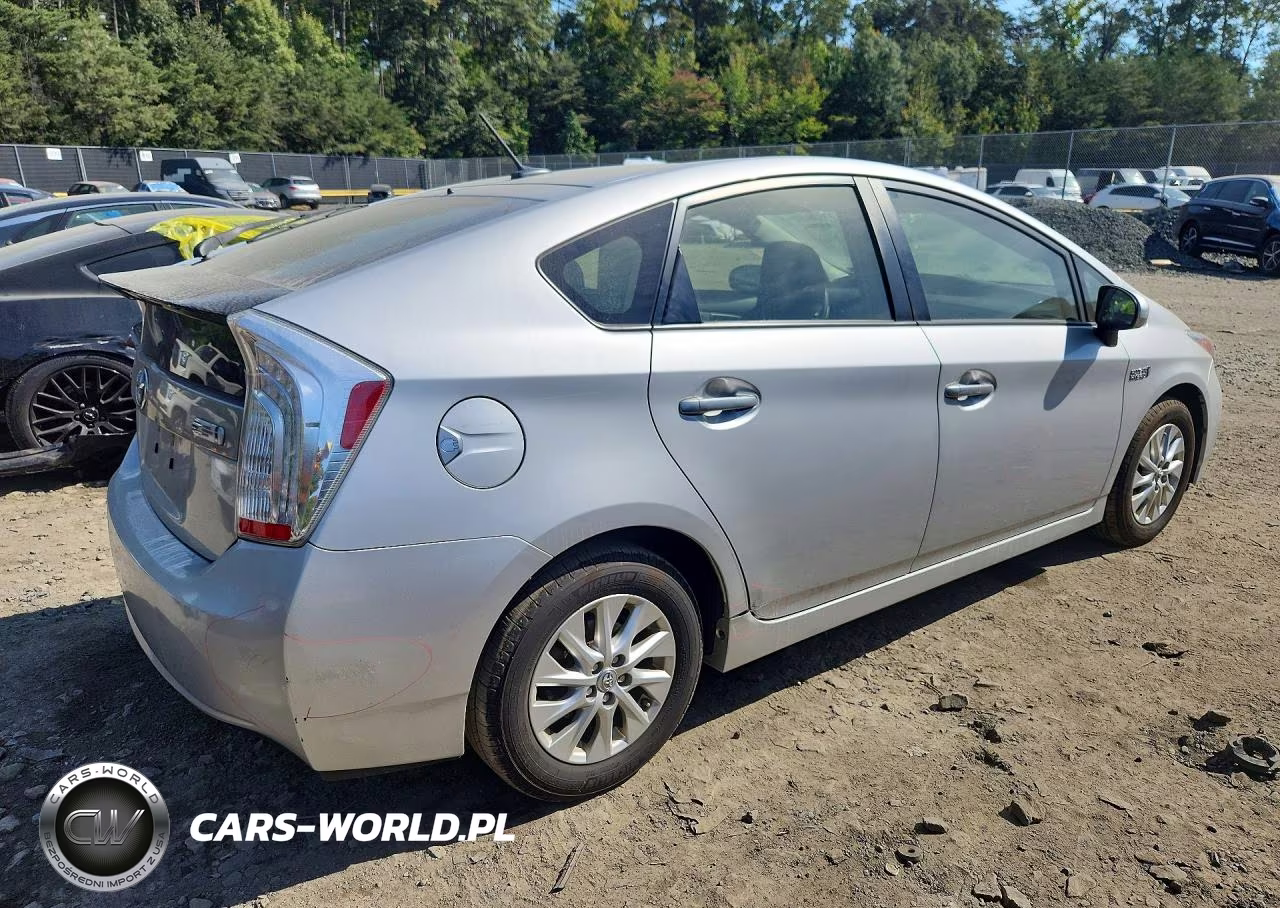 2015 Toyota Prius Plug-In Hybrid Base VIN:JTDKN3DP9F3068940 - 3