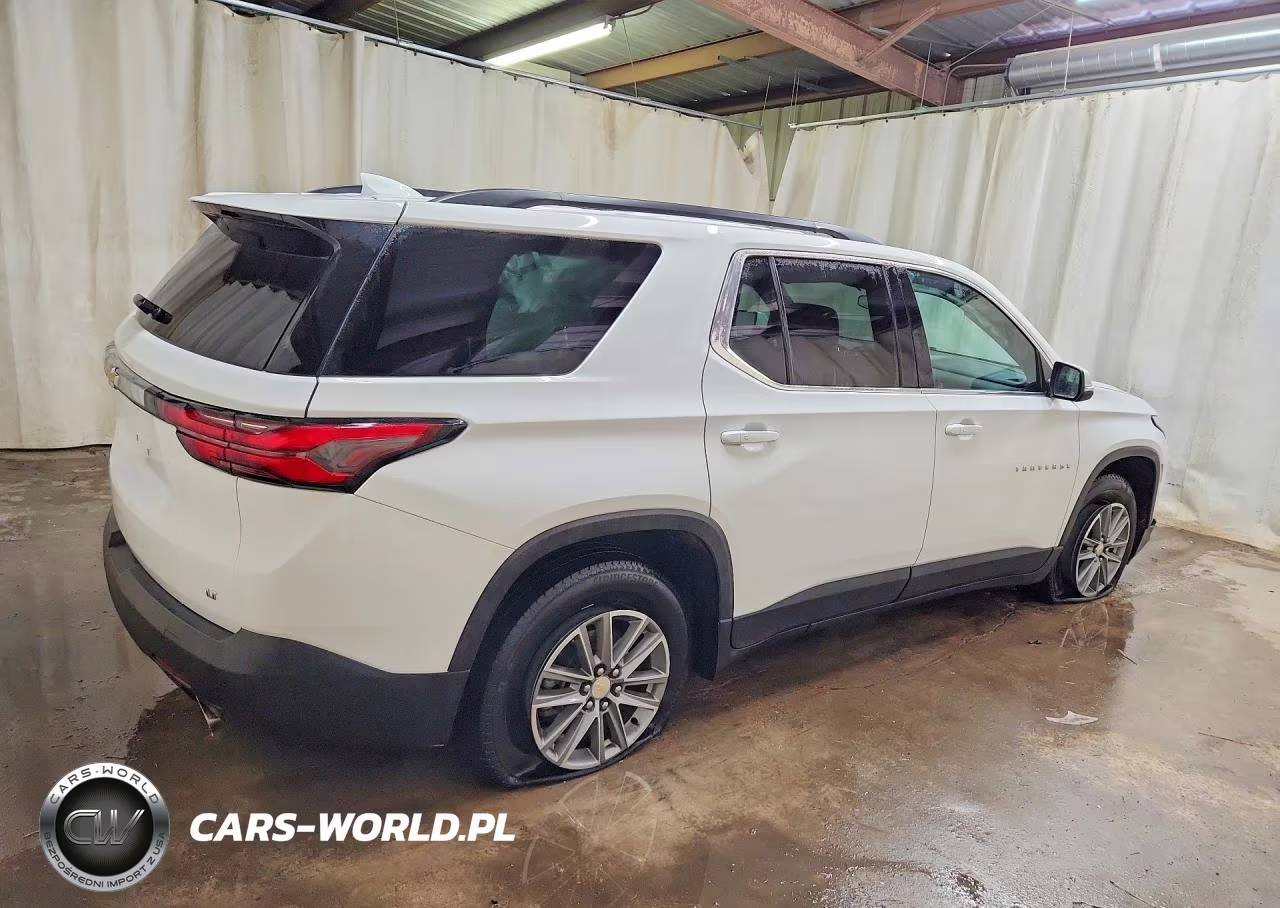 2023 Chevrolet Traverse Lt VIN:1GNERHKW0PJ215188 - 3