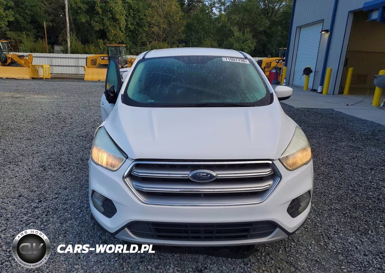 2017 Ford Escape Se VIN:1FMCU9GD3HUC72301 - 5