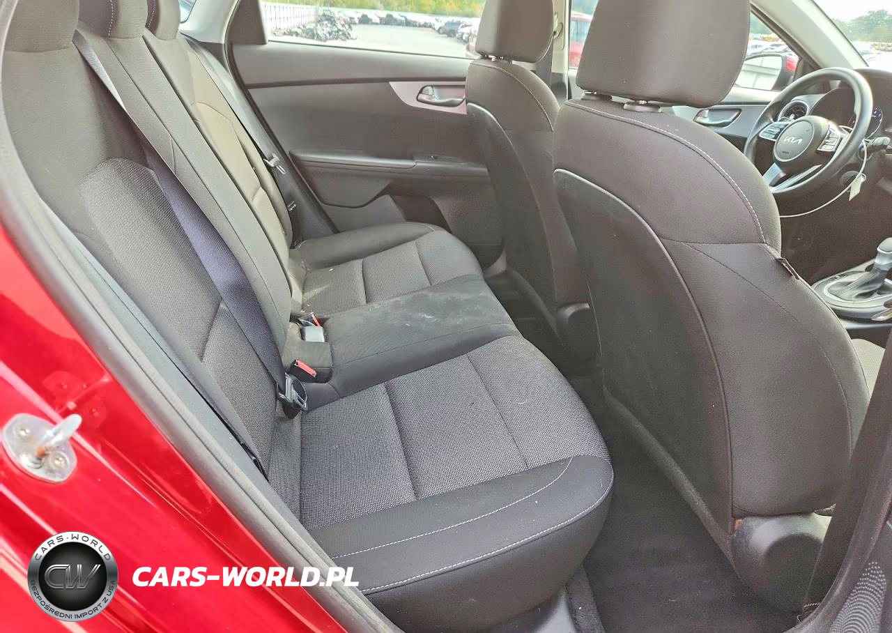 2022 Kia Forte Lxs VIN:3KPF24AD9NE458938 - 10
