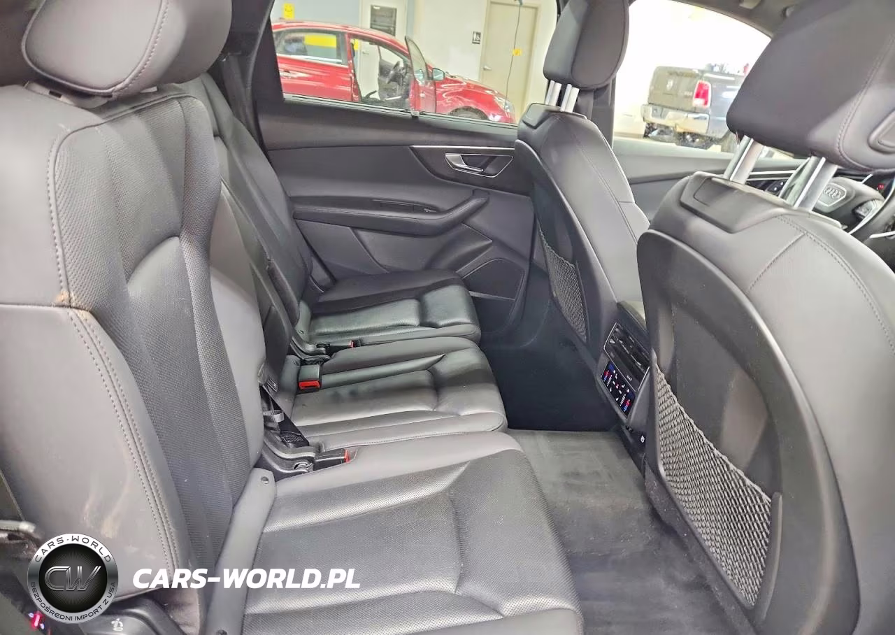 2021 Audi Q7 Premium Plus VIN:WA1LXAF71MD011438 - 11