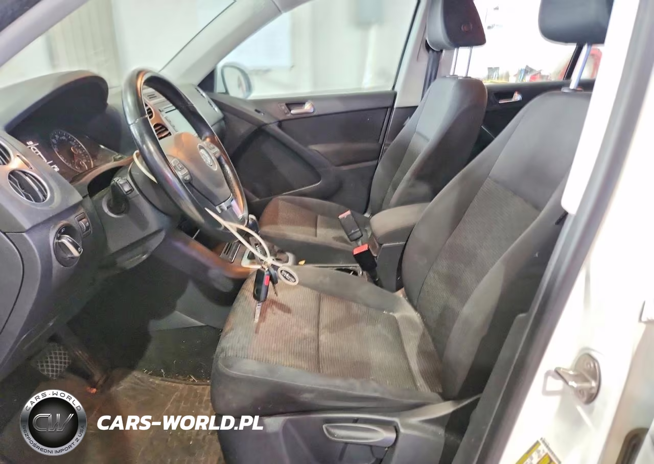 2015 Volkswagen Tiguan S VIN:WVGAV7AX5FW614621 - 7