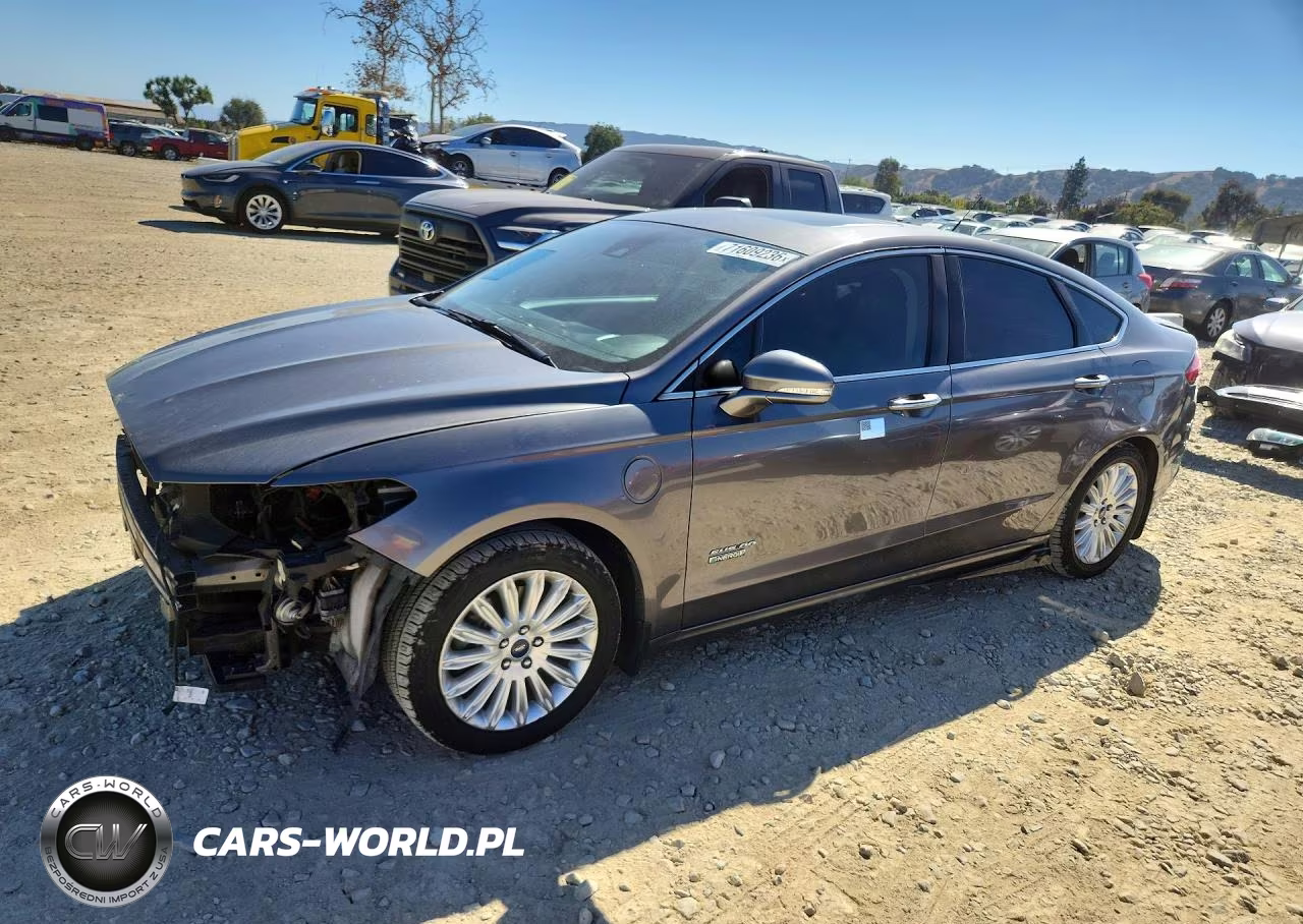 2013 Ford Fusion Titanium Phev