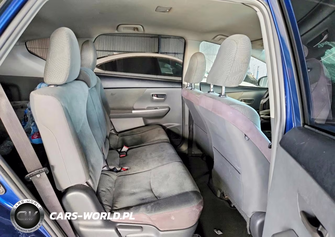 2013 Toyota Prius V Three VIN:JTDZN3EU3D3193237 - 10