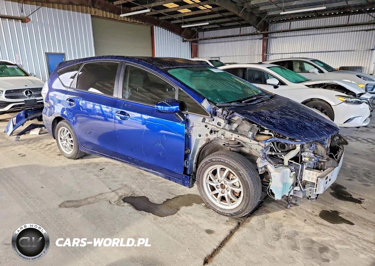 2013 Toyota Prius V Three VIN:JTDZN3EU3D3193237 - 4