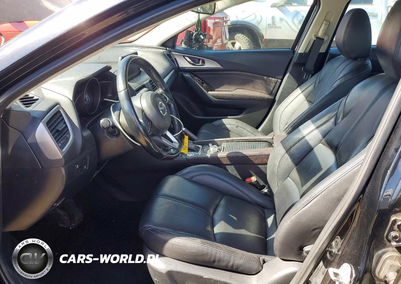 2018 Mazda 3 Touring VIN:3MZBN1V39JM250495 - 7