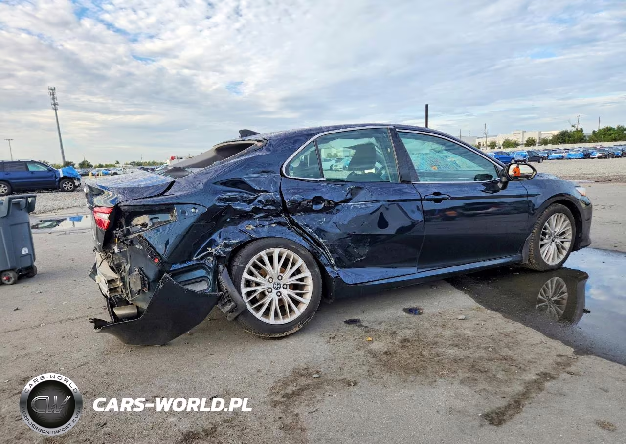 2018 Toyota Camry Xle VIN:4T1B11HK8JU552854 - 3