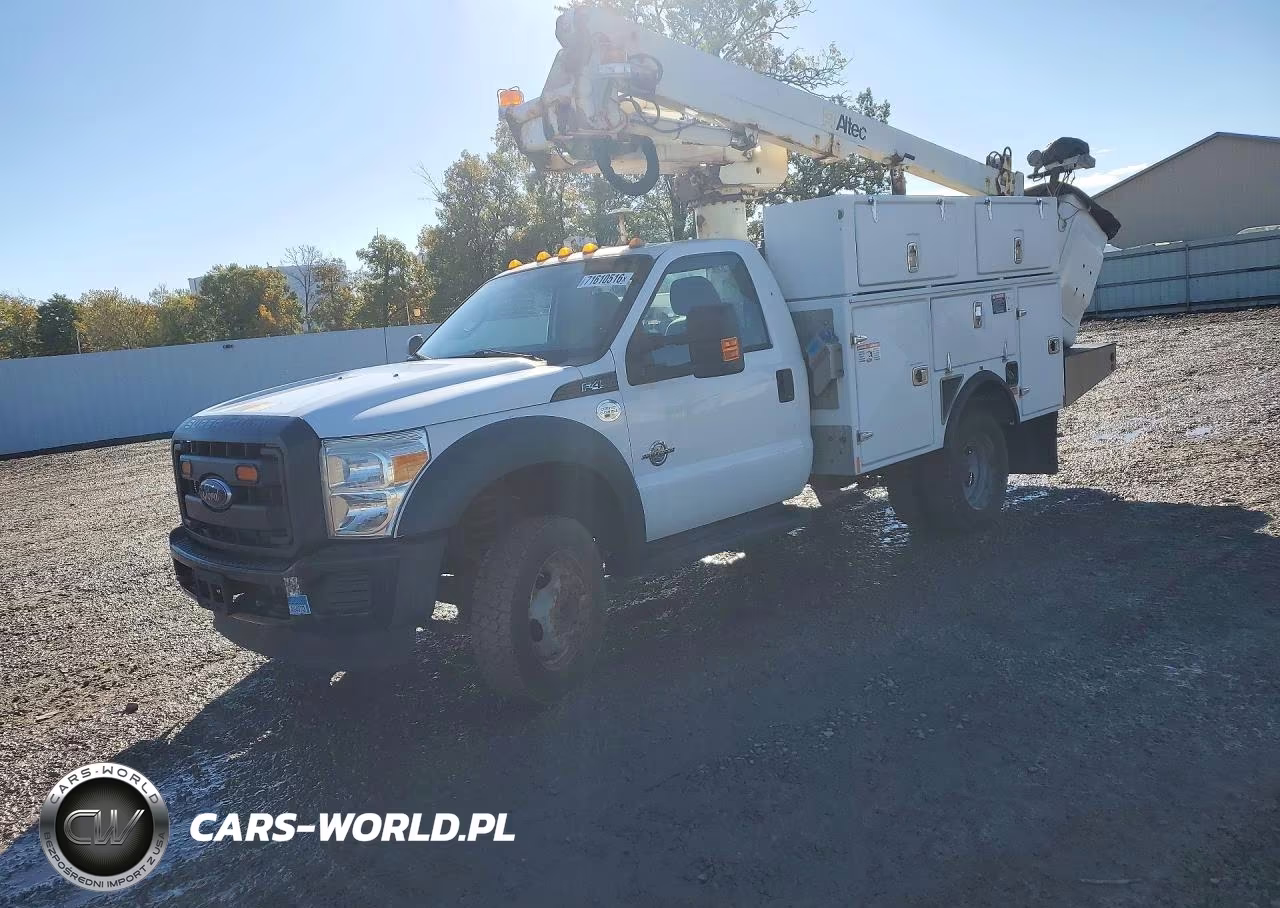 2016 Ford F450 Super Duty Bucket Truck – zdjęcie 1 z 13