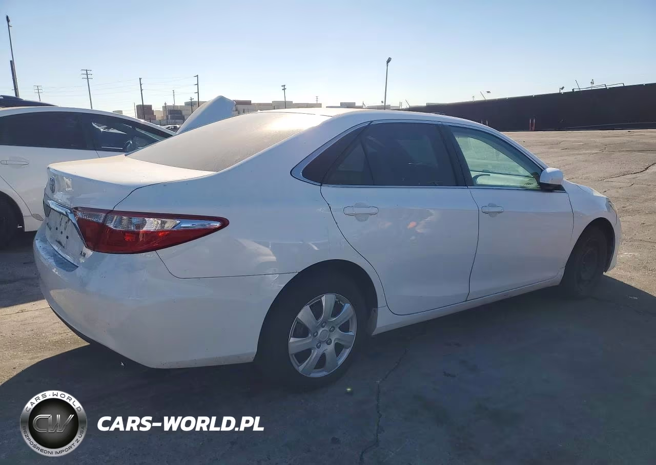 2015 Toyota Camry Le VIN:4T4BF1FK9FR443370 - 3
