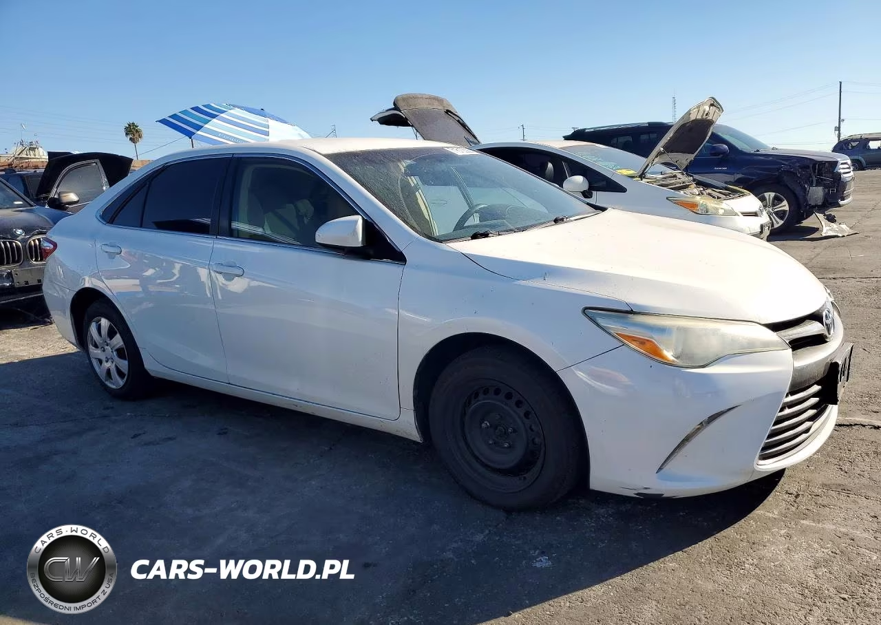 2015 Toyota Camry Le VIN:4T4BF1FK9FR443370 - 4