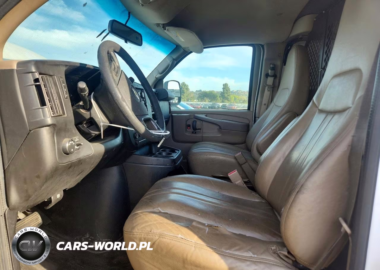 2015 Chevrolet Express G2500 VIN:1GCWGGCFXF1164115 - 7