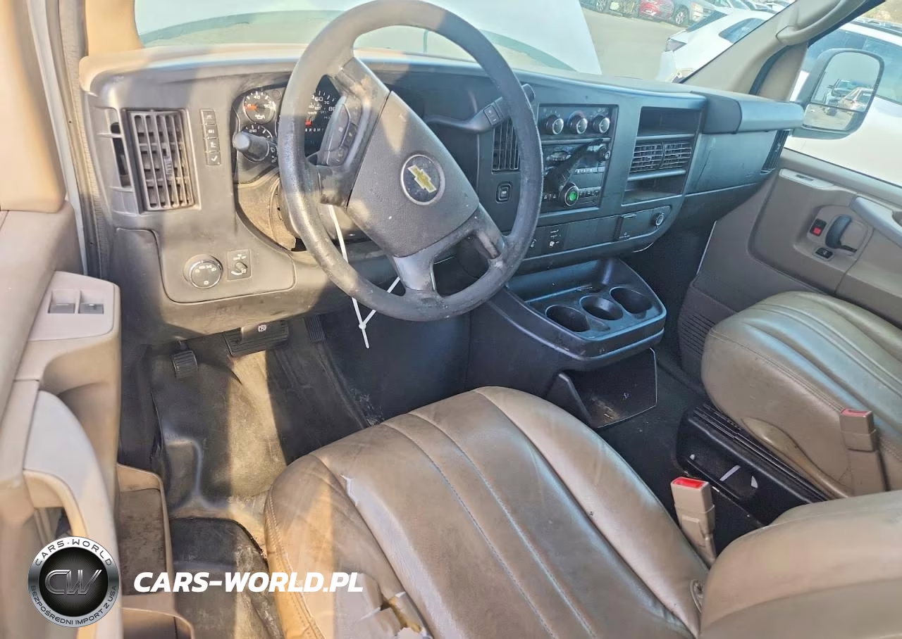 2015 Chevrolet Express G2500 VIN:1GCWGGCFXF1164115 - 8