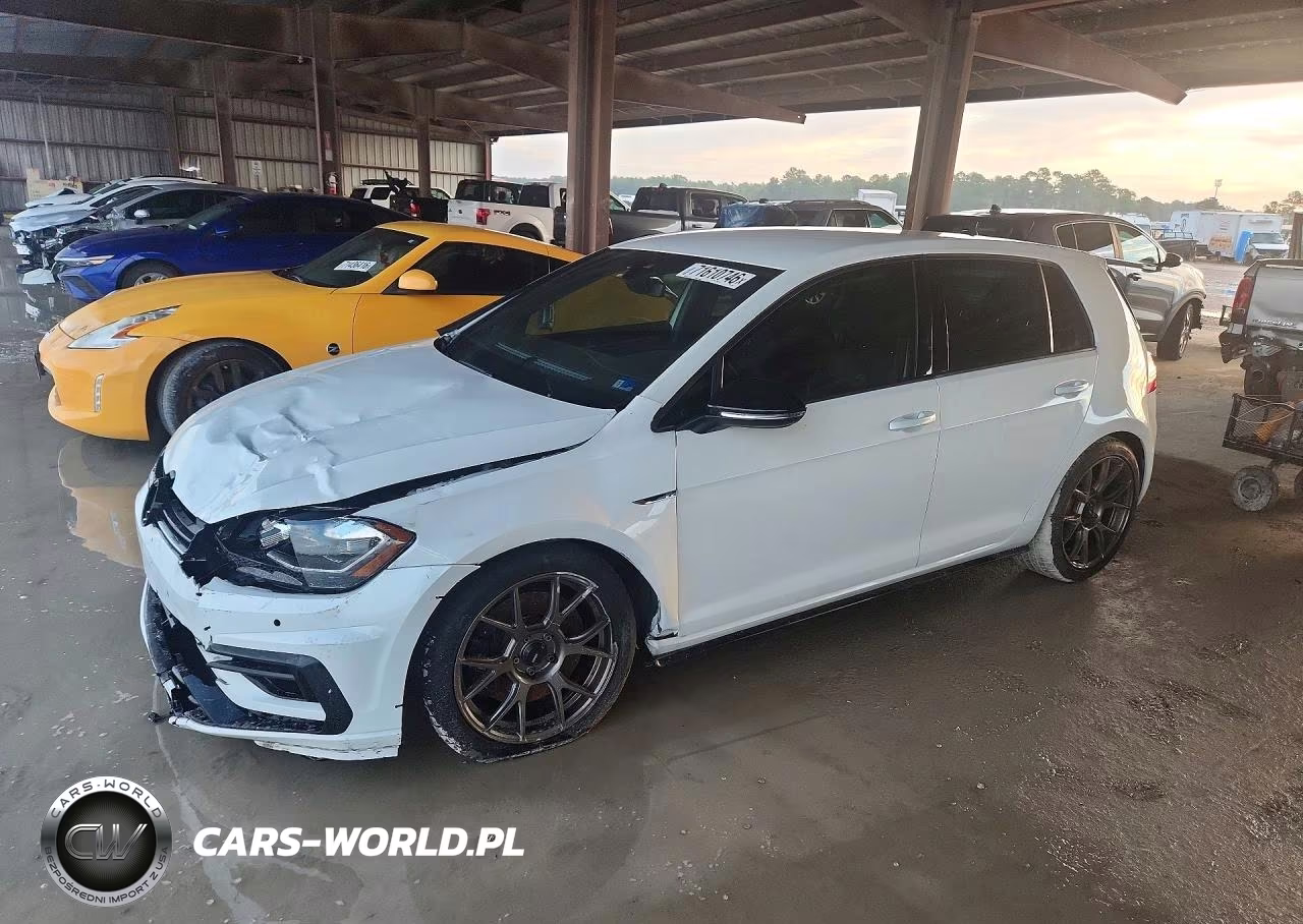 2019 Volkswagen Golf R – zdjęcie 1 z 12