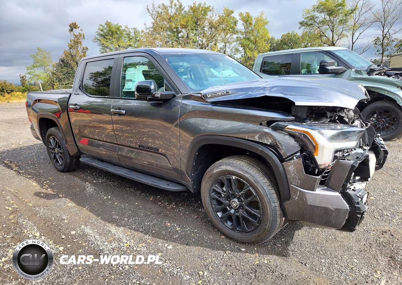 2025 Toyota Tundra VIN:5TFWC5DB9SX093749 - 4