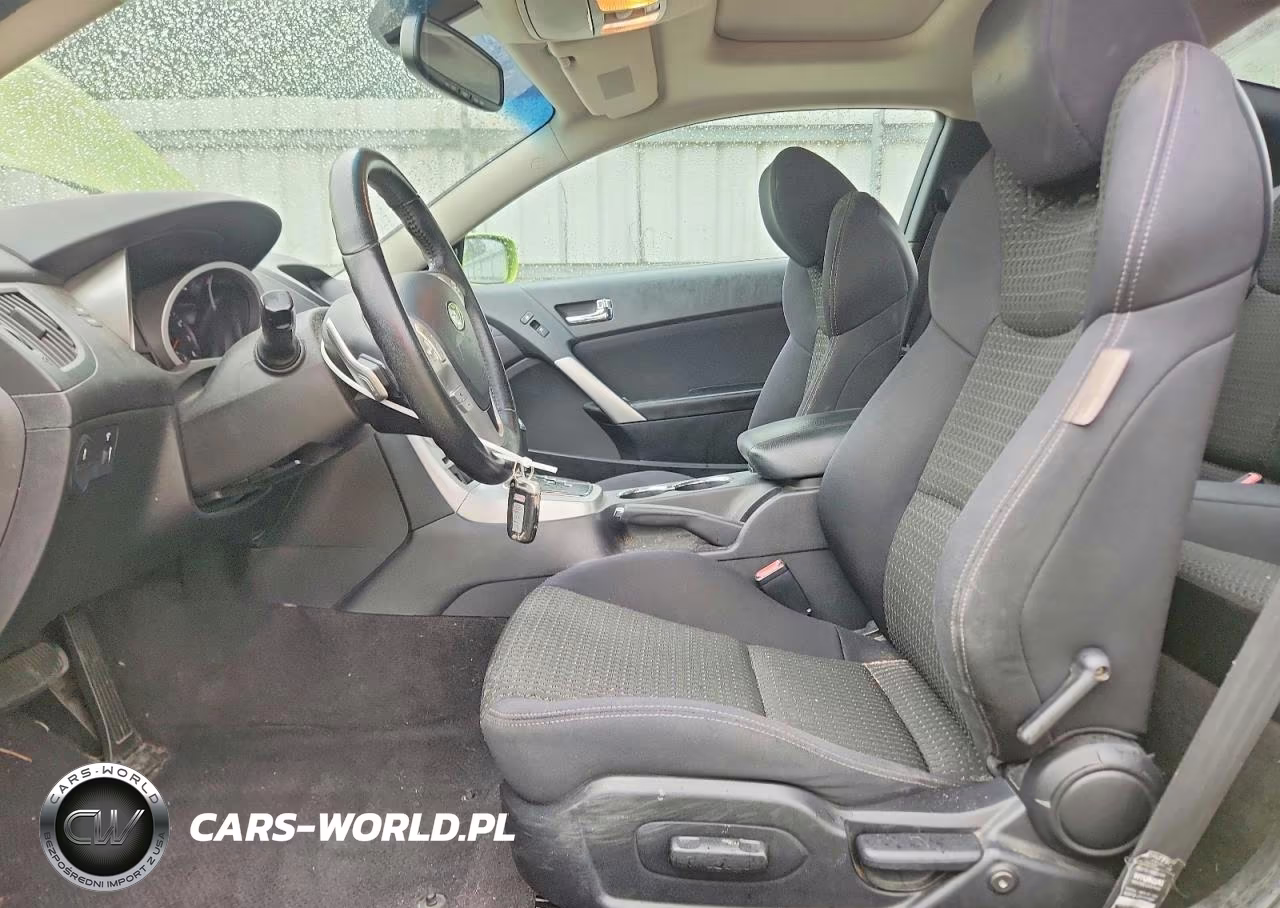 2010 Hyundai Genesis Coupe 2.0T Premium VIN:KMHHT6KD8AU016515 - 7