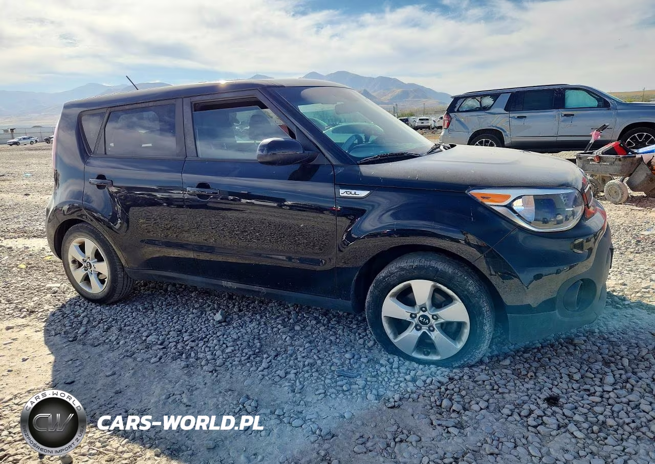 2017 Kia Soul Base VIN:KNDJN2A22H7460829 - 4