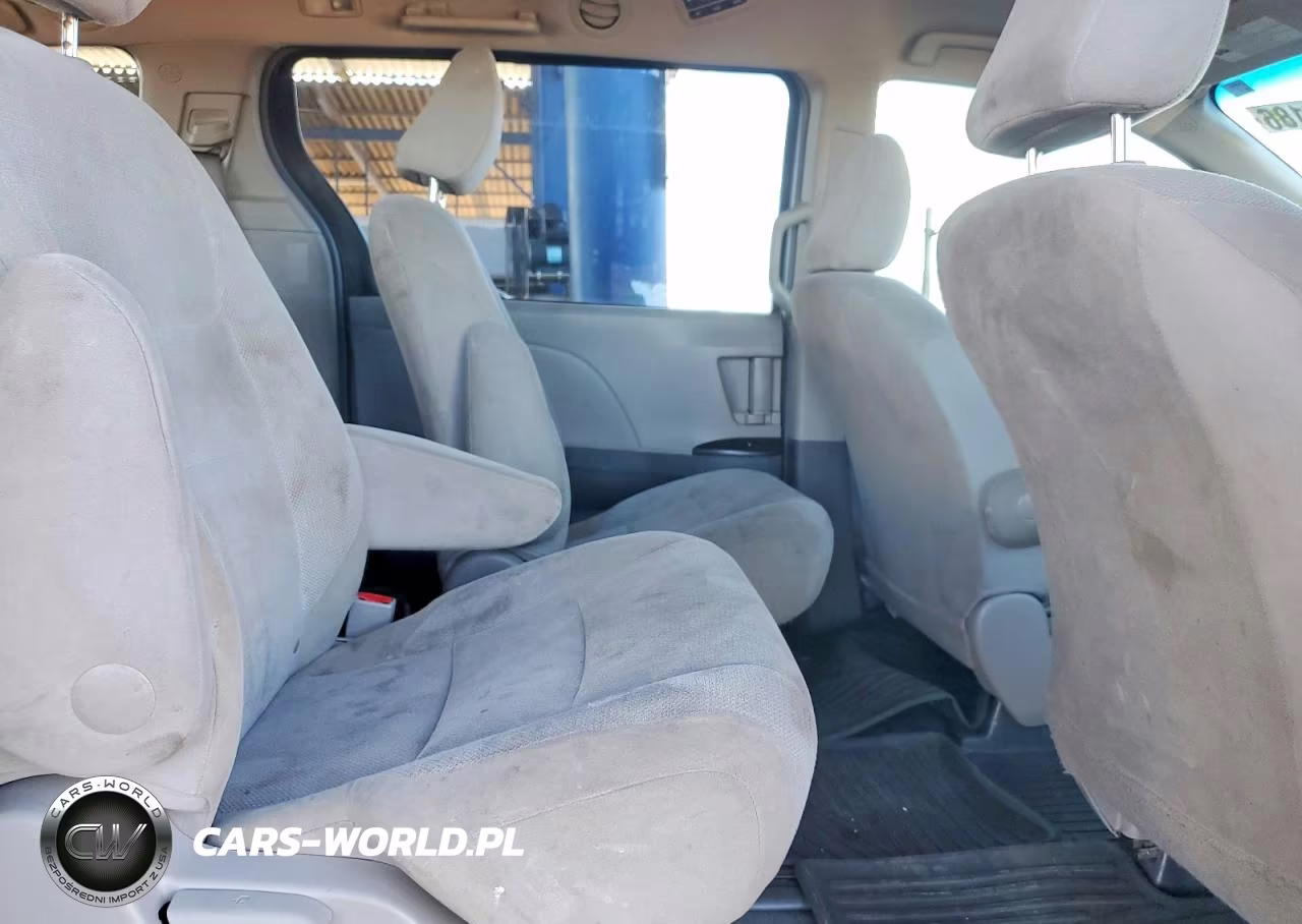 2015 Toyota Sienna L 7-Passenger VIN:5TDZK3DC6FS635205 - 11