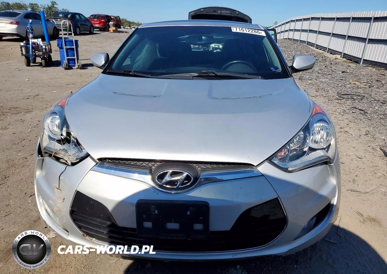 2015 Hyundai Veloster Base VIN:KMHTC6AD5FU232115 - 5