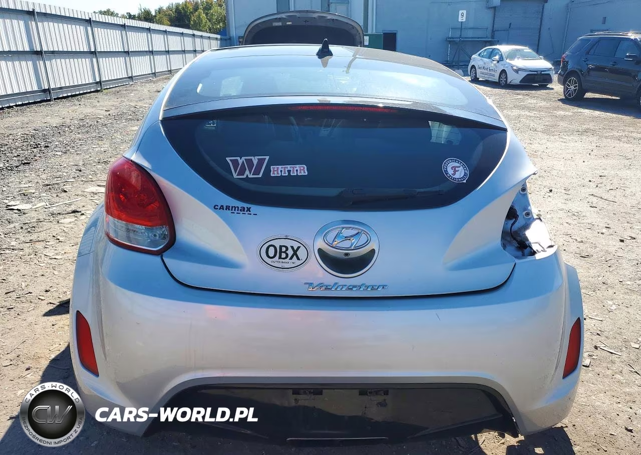 2015 Hyundai Veloster Base VIN:KMHTC6AD5FU232115 - 6
