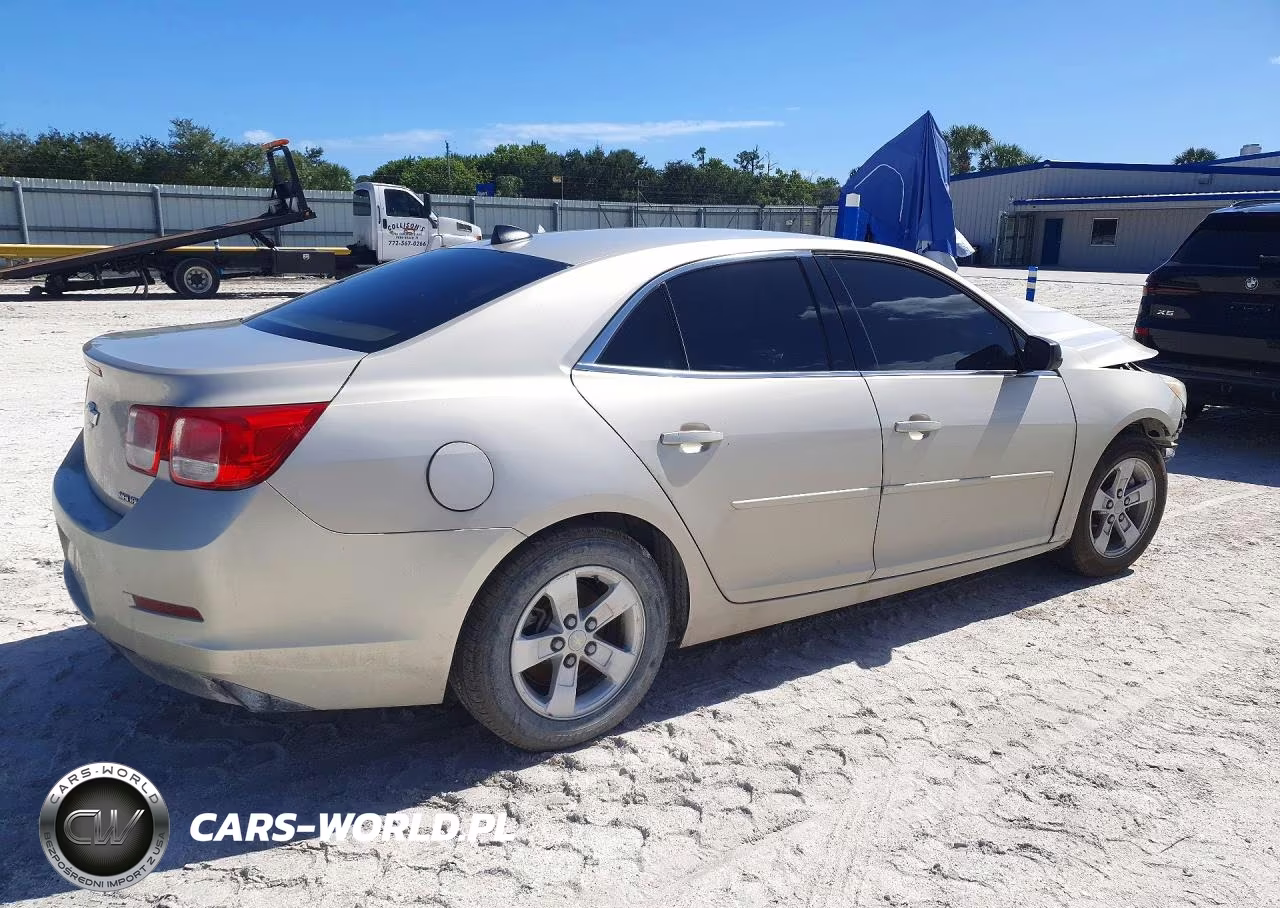 2013 Chevrolet Malibu Ls VIN:1G11B5SA2DF273549 - 3