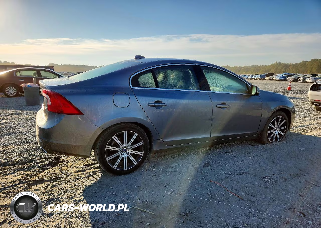 2018 Volvo S60 Inscription VIN:LYV402TK2JB179611 - 3
