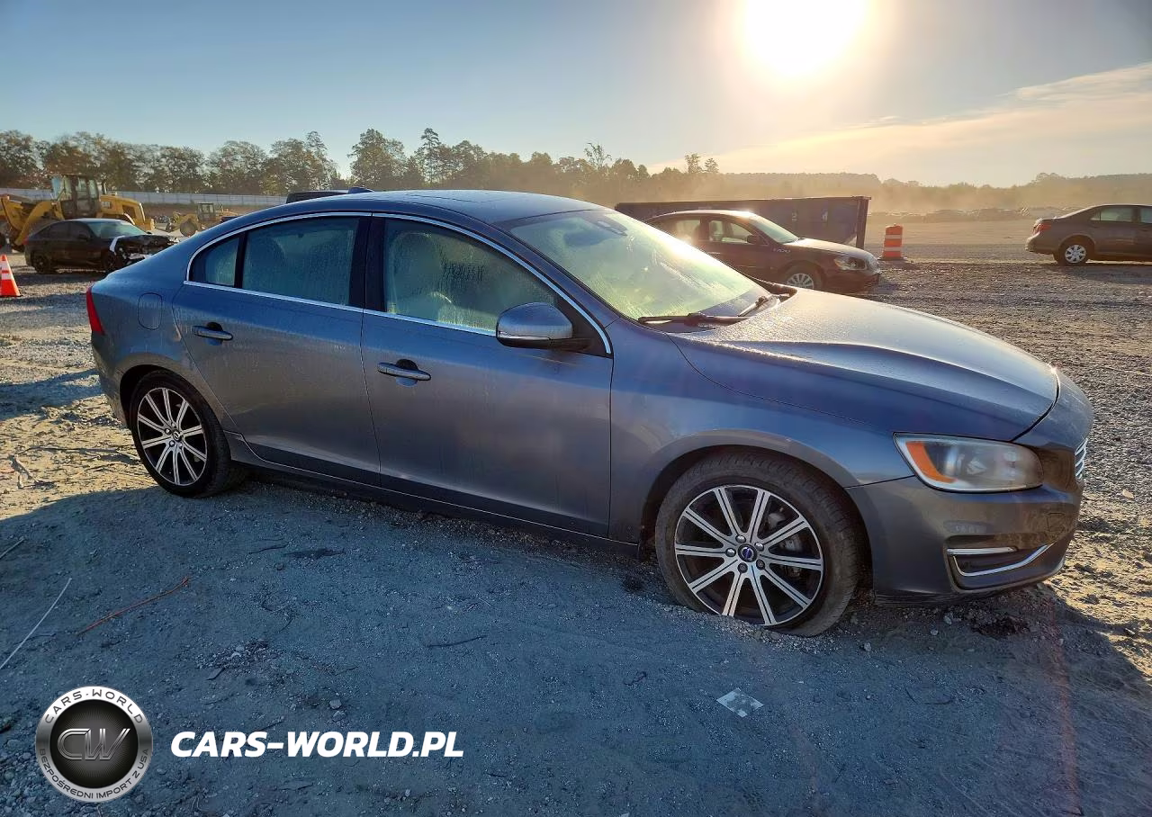 2018 Volvo S60 Inscription VIN:LYV402TK2JB179611 - 4