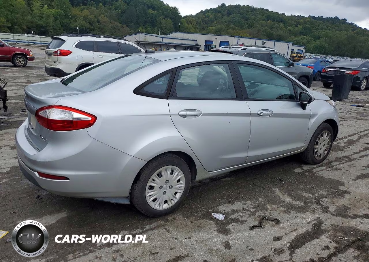 2014 Ford Fiesta S VIN:3FADP4AJ2EM226028 - 3