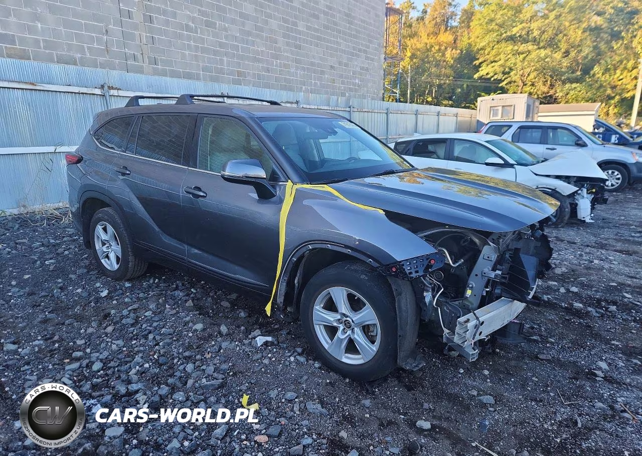 2021 Toyota Highlander Le VIN:5TDBZRBH1MS530826 - 4