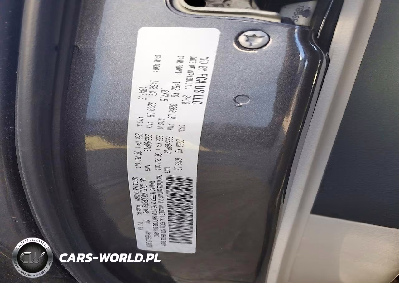 2018 Chrysler Pacifica Hybrid Limited VIN:2C4RC1N70JR365800 - 12