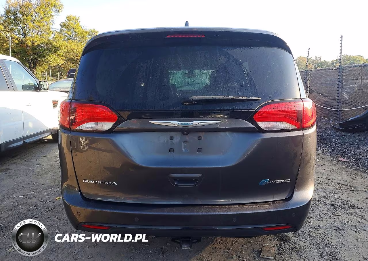 2018 Chrysler Pacifica Hybrid Limited VIN:2C4RC1N70JR365800 - 6