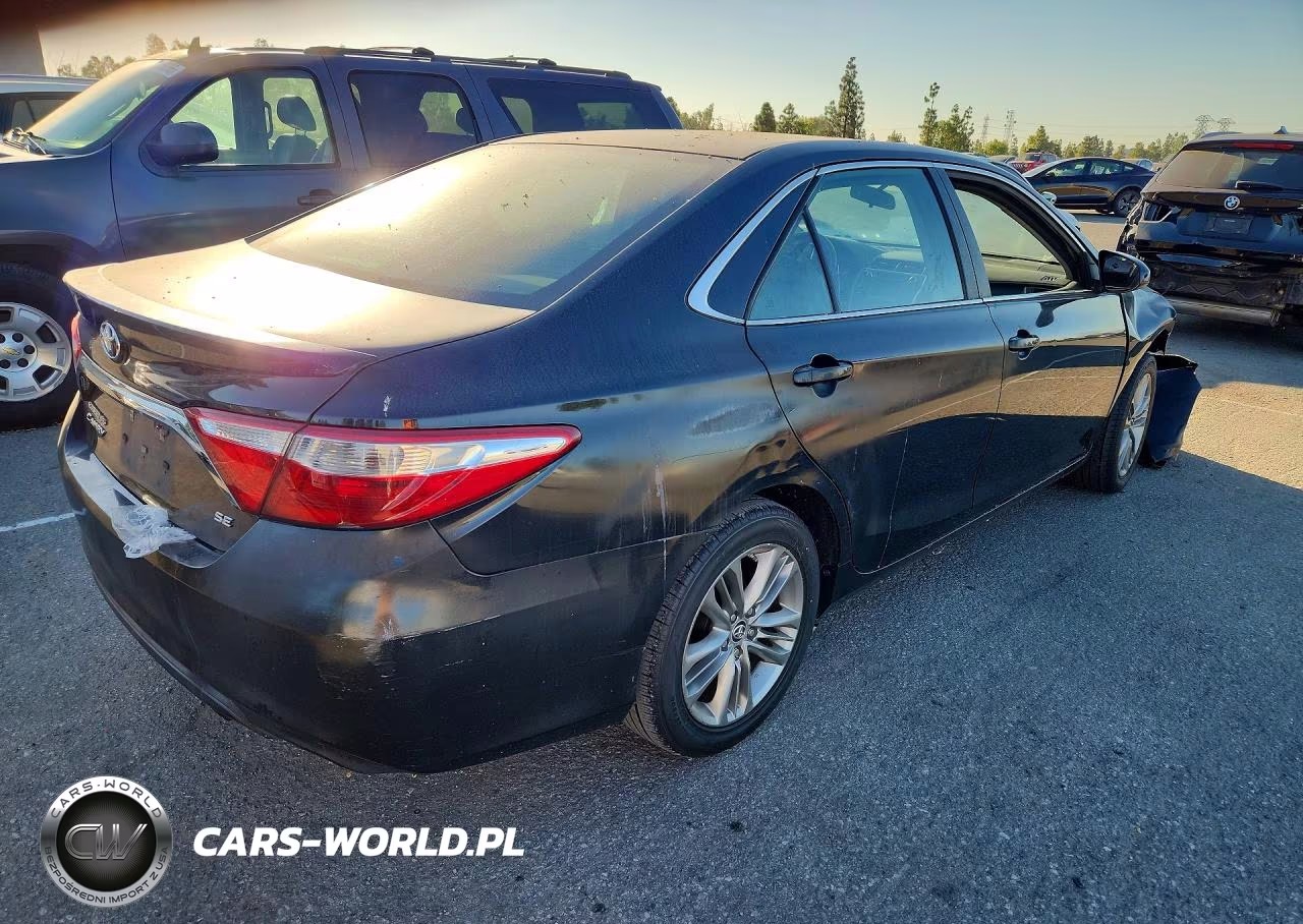 2016 Toyota Camry Se VIN:4T1BF1FK6GU525147 - 3