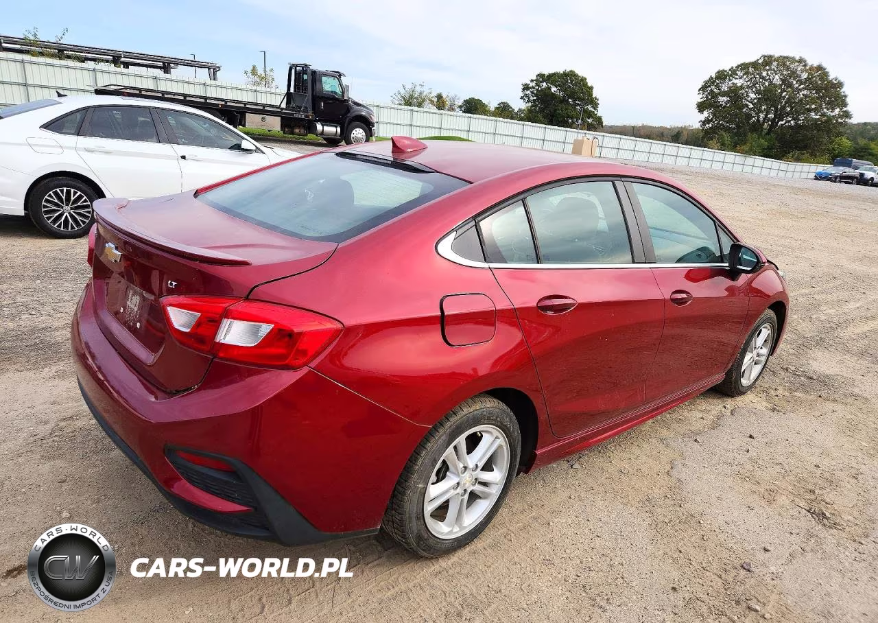 2017 Chevrolet Cruze Lt VIN:1G1BE5SMXH7131875 - 3