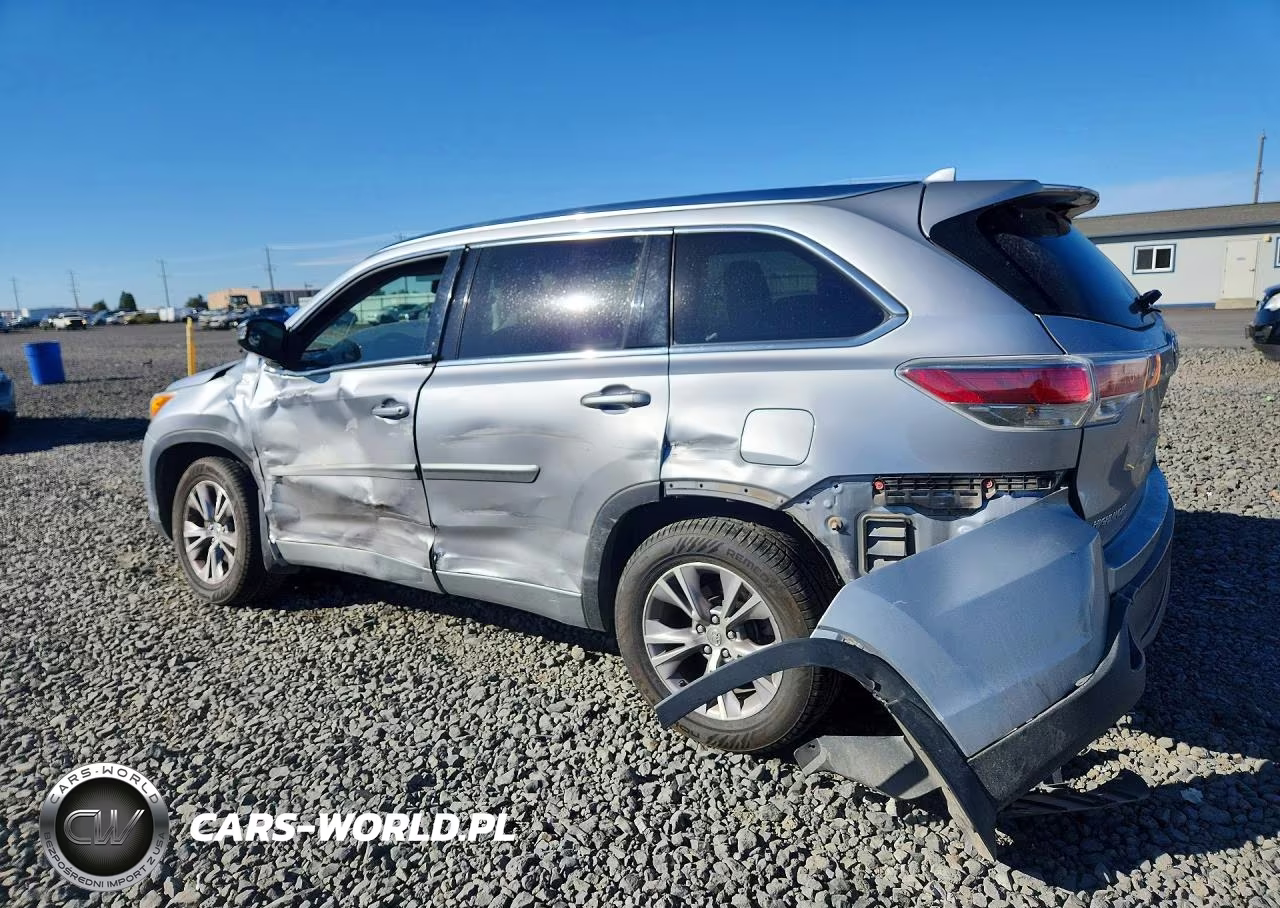 2015 Toyota Highlander Xle VIN:5TDJKRFH5FS134833 - 2